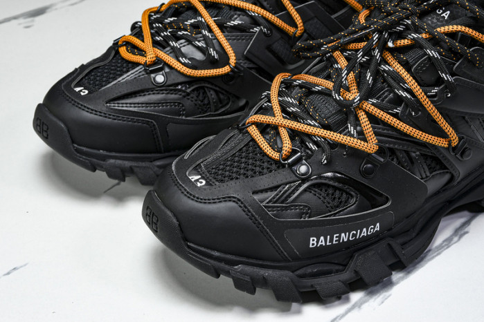 BL TRACK -COPSHOE BL -Track 01