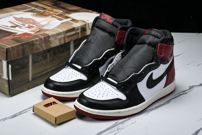 air jordan 1 high og black toe reimagined dz5485-106