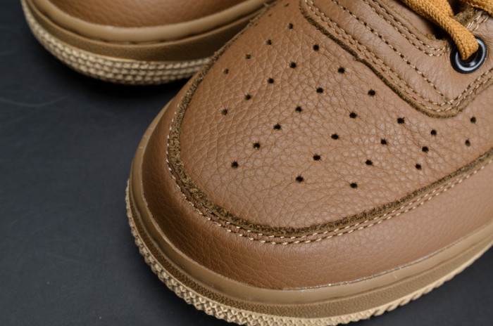 nike wmns sf force 1 “golden beige” 857872-200