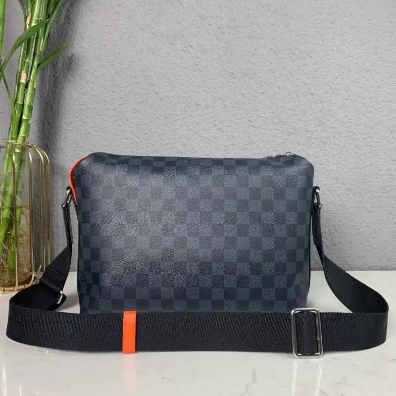 LV Bags 19B570273