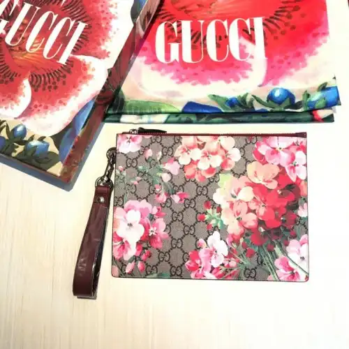 G*u*i bags 20guc0228