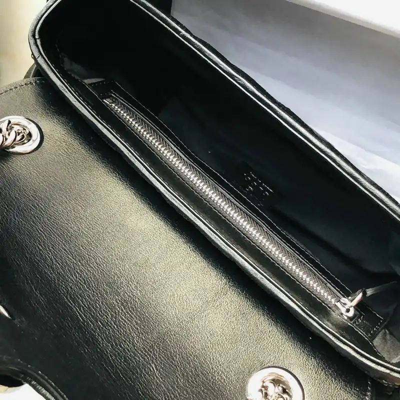 G*u*i bags 2101sh0047