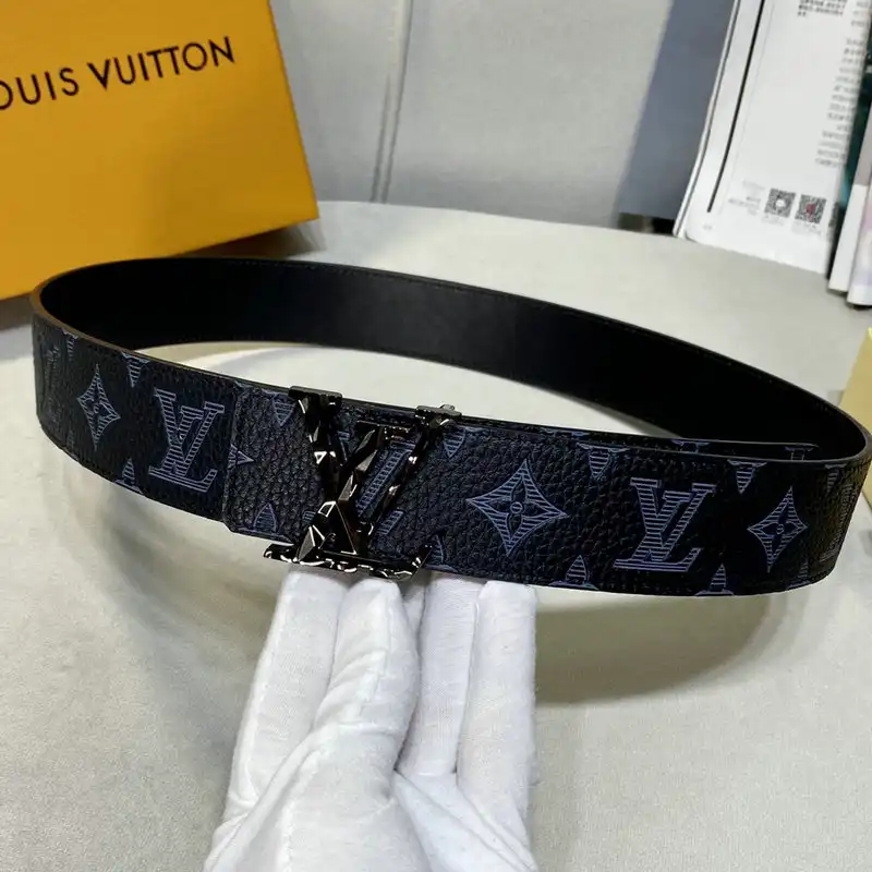 LV Belts 2102SH0064