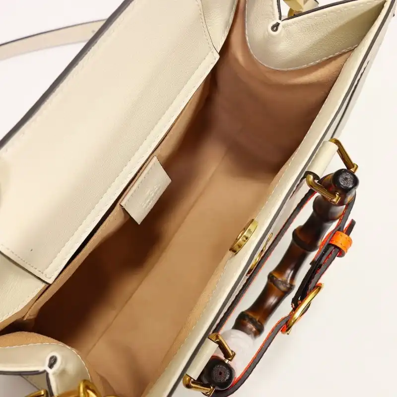 G*u*i s bags 2108dj0045