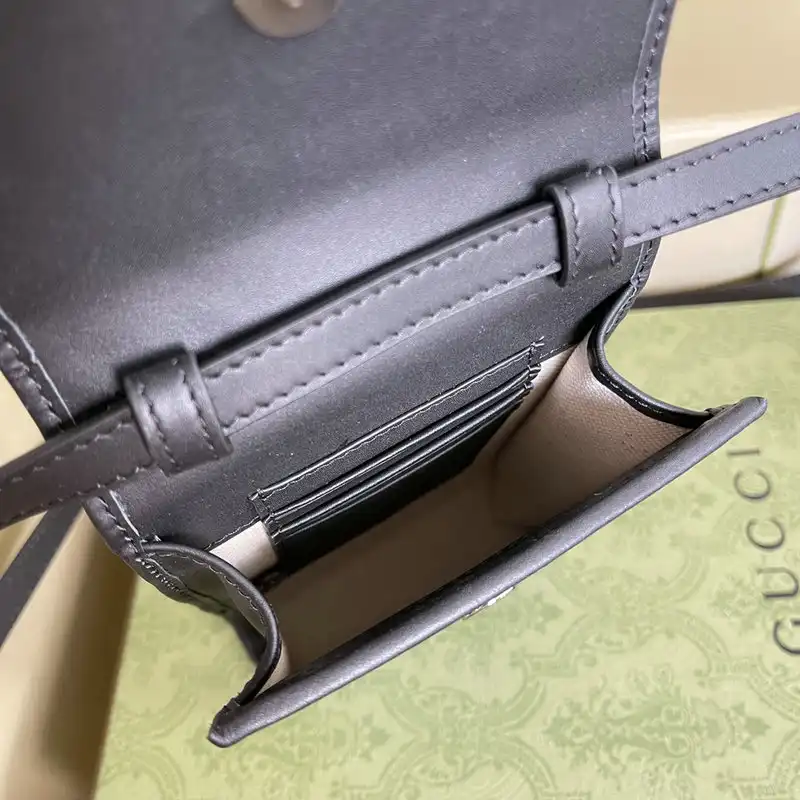 G*u*i bag 2110dj0035