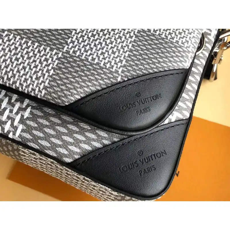 LV Bags 2111FY0017