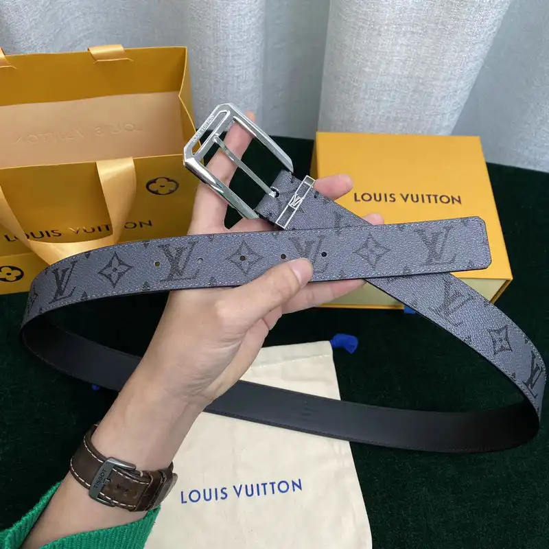 LV Belts 2201XA0208