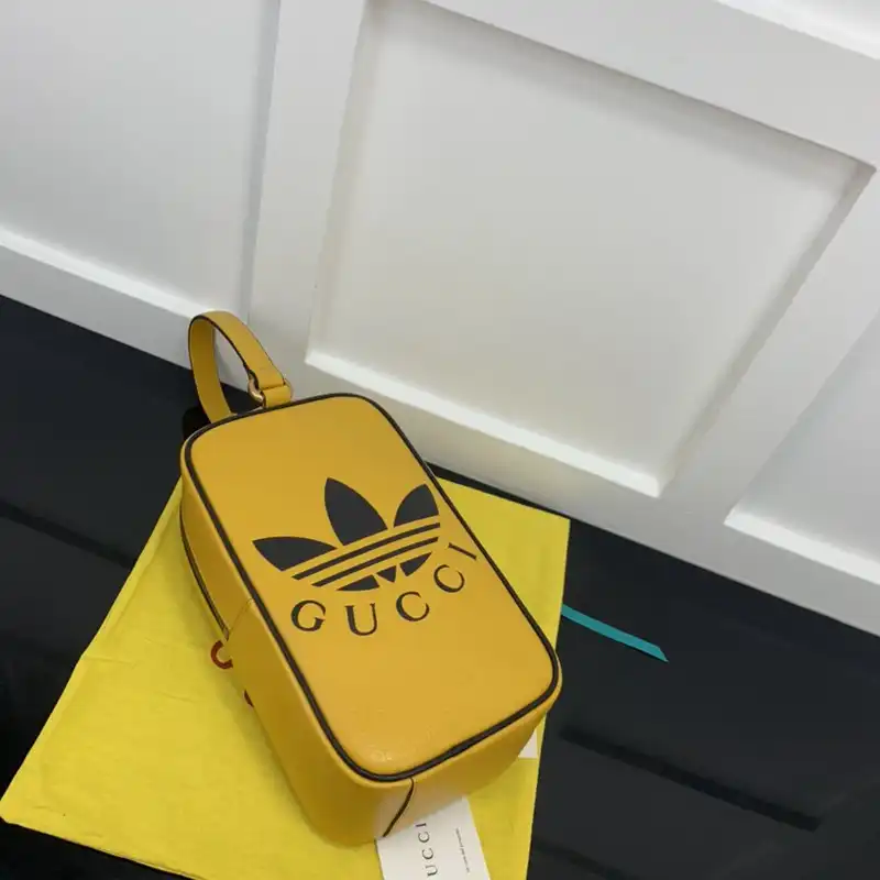 G*u*i bag 2210ya0161