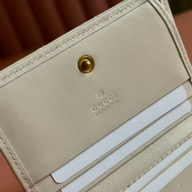 G*u*i bags 2407yz0245