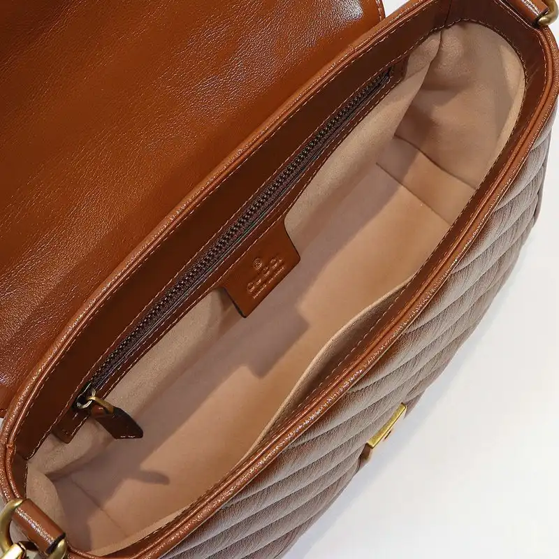 G*u*i bags 2012sh0008