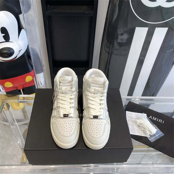 Versatile AMIR1 SNEAKERS 681