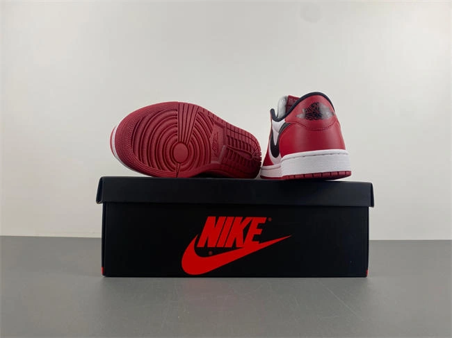 Seasonal Air Jordan 1 Low Chicago OG AJ1 705329- 3644