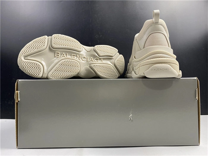 Classic BLCG SNEAKER TRIPLE.S.GOMMA 536737 W2FW1 4535