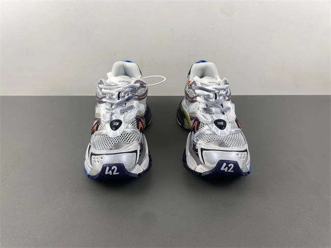 Resilient Balenciaga 779066-W3RBXP- 4325