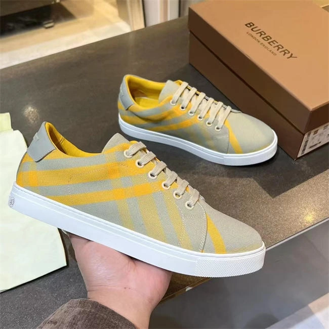 FlexibleFit Burberry Sneaker 2619