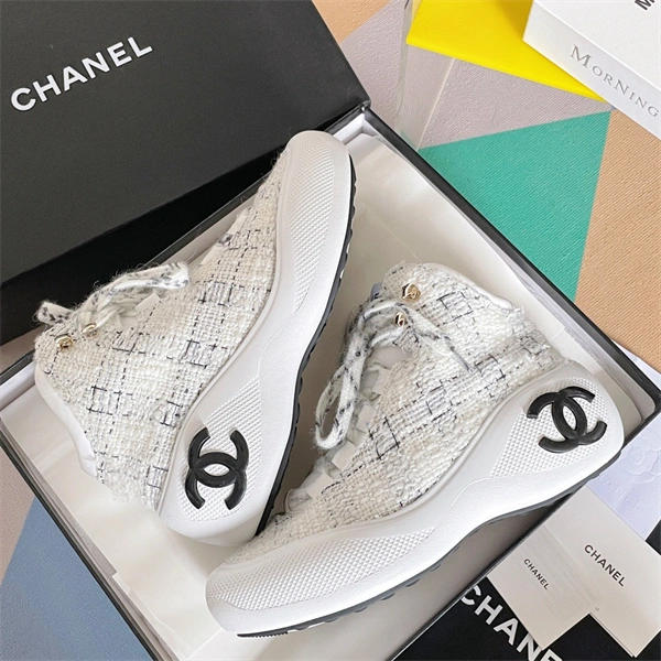 Lightweight CHANEL 2166