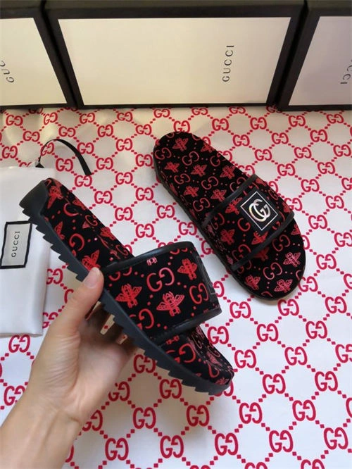 RelaxedFit Gocci Slipper 5717