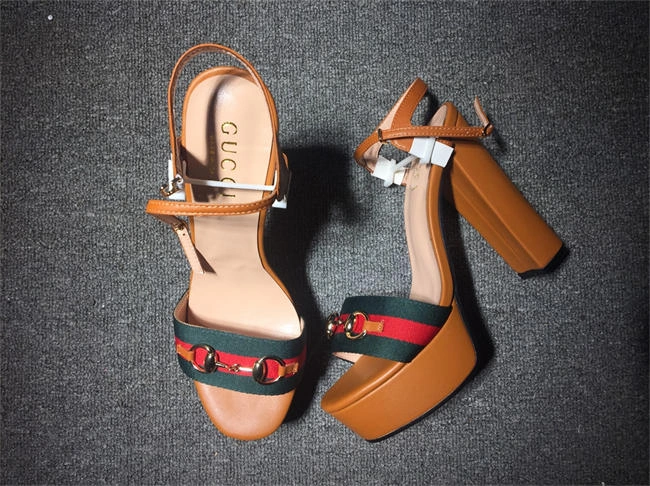 G*u*i boot women sleek 529