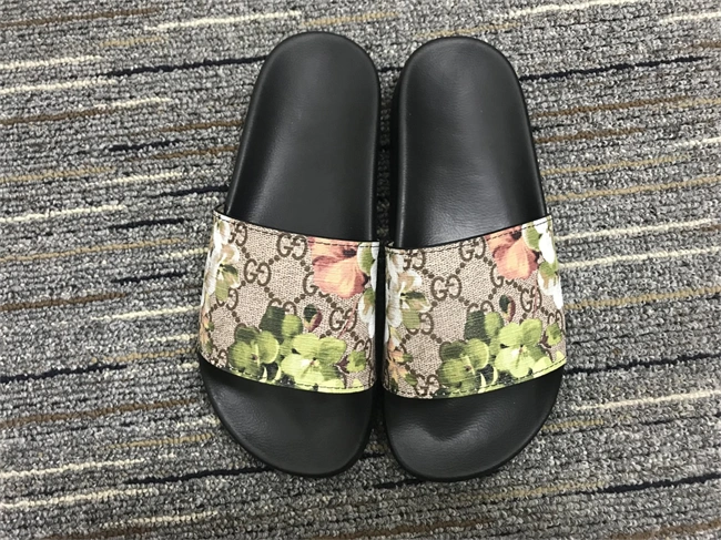 G*u*i slide unisex 382