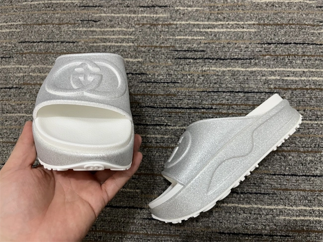 G*u*i slide tailored 390