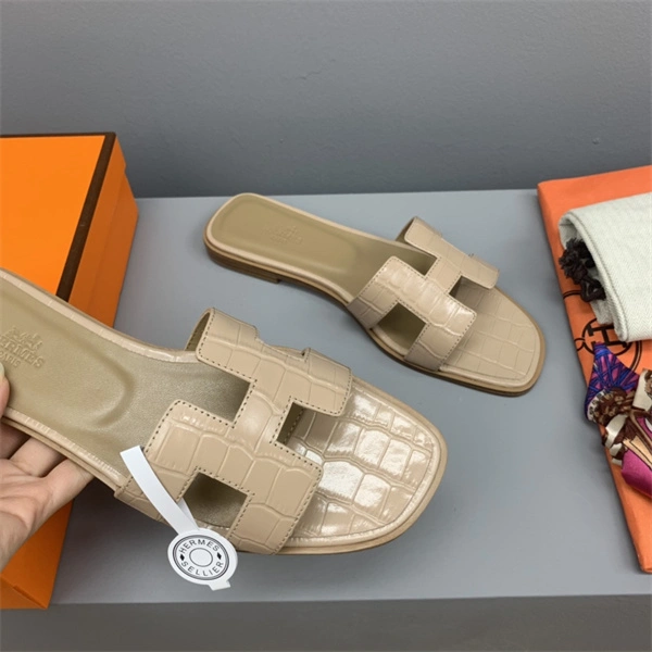 H Slipper Refined 2328