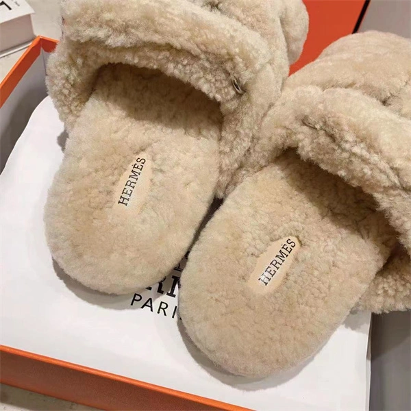 Efficient H Slipper 2380