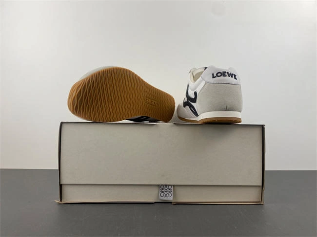 Loewe Ballet Runner Minimalist 2446