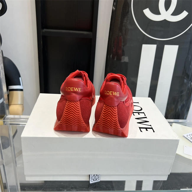 Vibrant Loewe Sneaker 2478