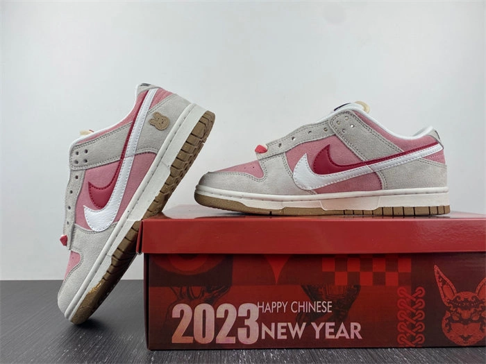 Timeless Nike Dunk Low SE DO9457- 4662