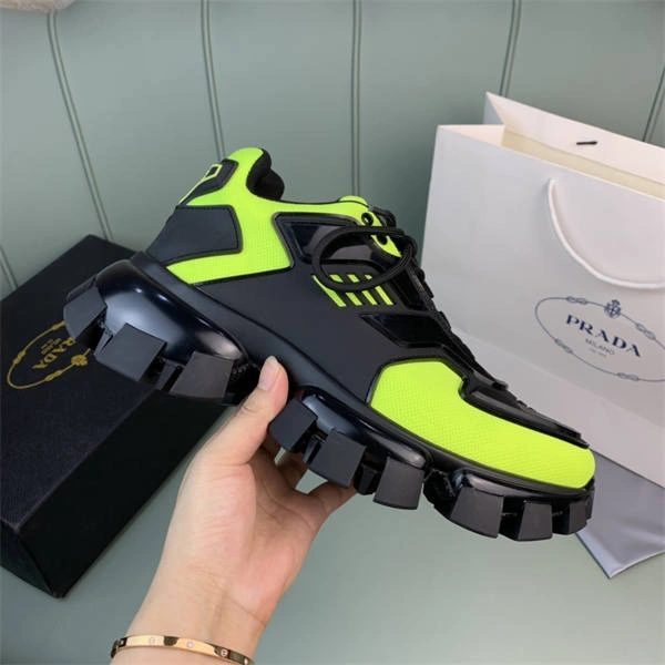 PRADA Sophisticated 3234